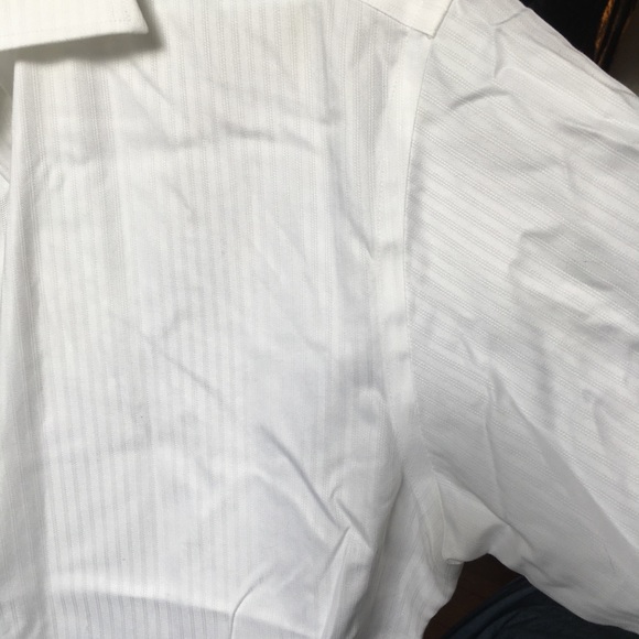 Hudson’s Bay Men’s dress shirt - Picture 2 of 7